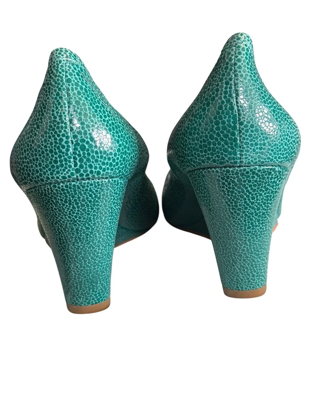 Vince Camuto Emerald Green Embossed Leather Peep Toe Wedge Heels 6.5M